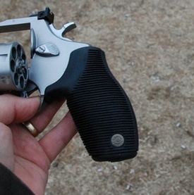 Taurus 627 .357 Magnum Ribber Grip